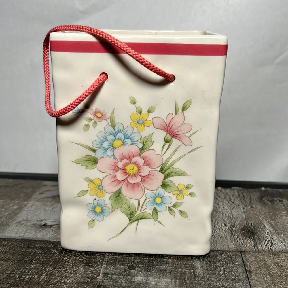Vintage 1986 FTDA Ceramic Vase Floral Design Made in Japan